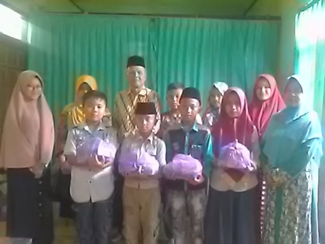 Pentingnya Menyantuni Anak Yatim